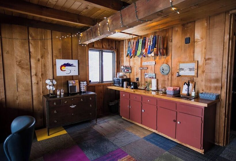 Отель The Viking Lodge Downtown Winter Park, Colorado