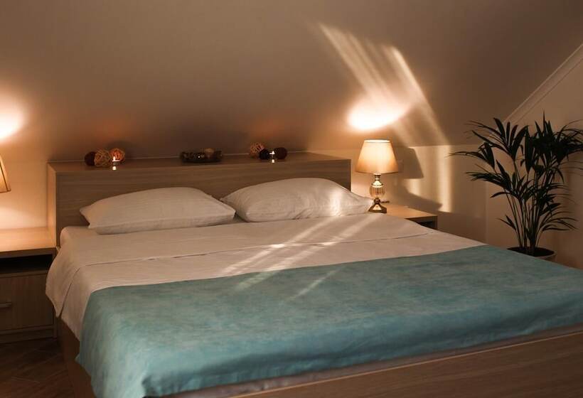 هتل Timashevsk Rich