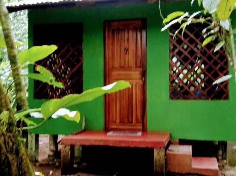 בית מלון כפרי Toucan & Tarpon