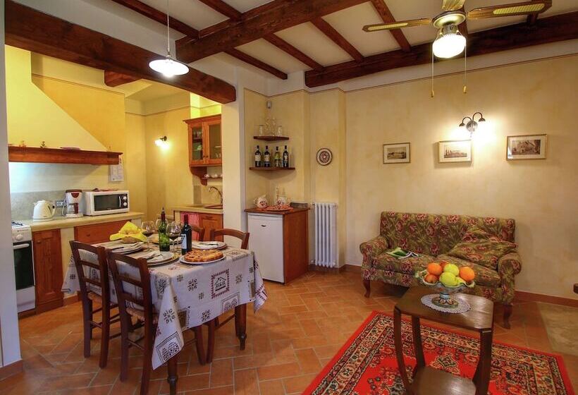 Lush Apartment In Lucignano With Pool