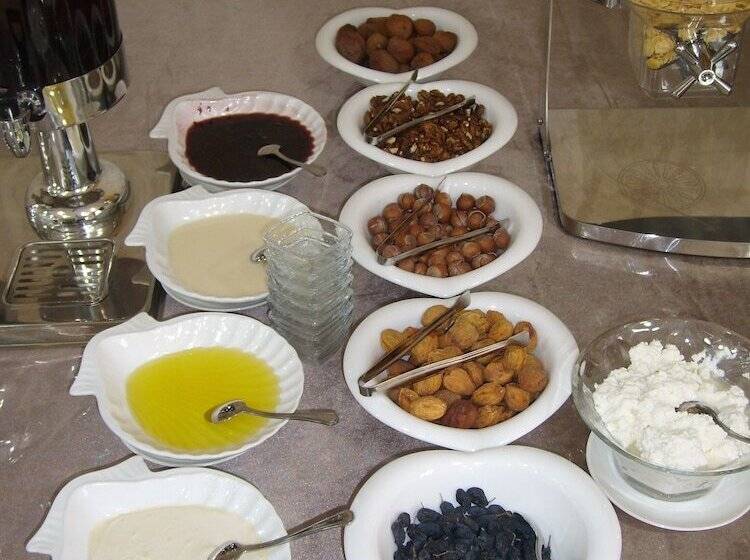 Marhabo Hotel Palace