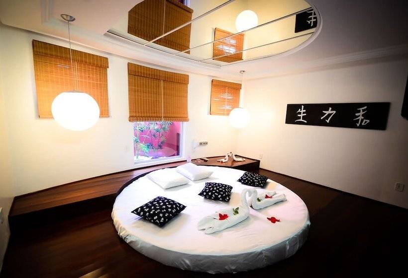 Motel Paradiso Fantasy   Adults Only