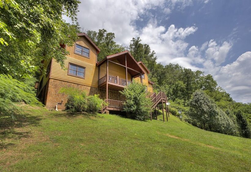 Mystical Creek Pool Lodge #600