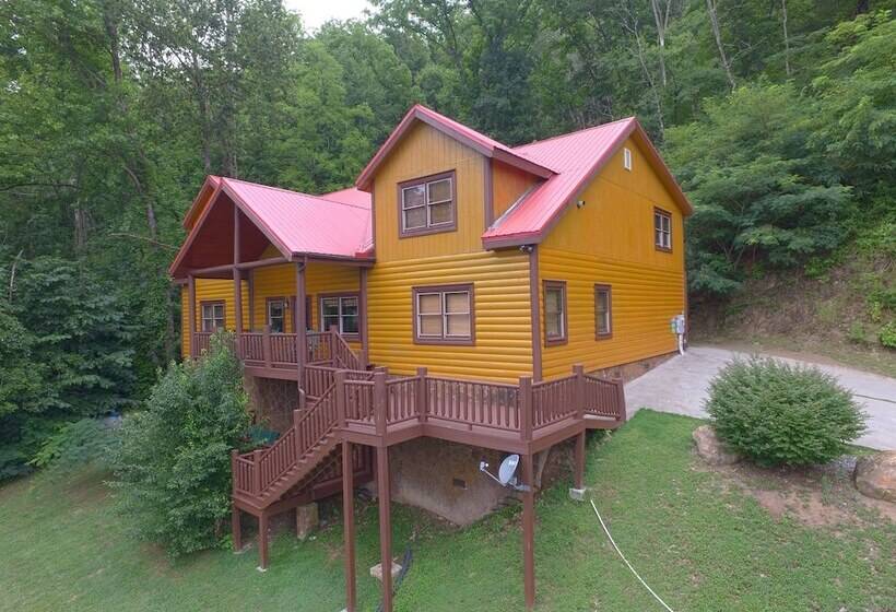 Mystical Creek Pool Lodge #600