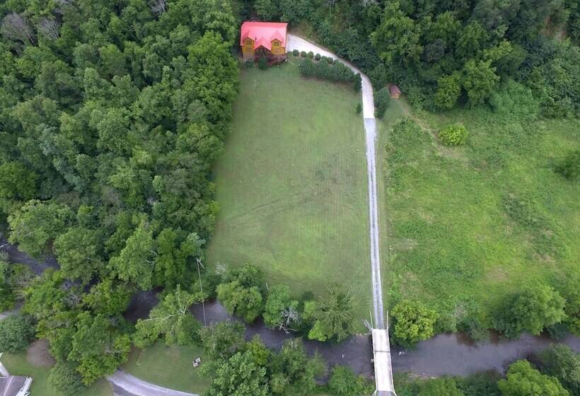 Mystical Creek Pool Lodge #600