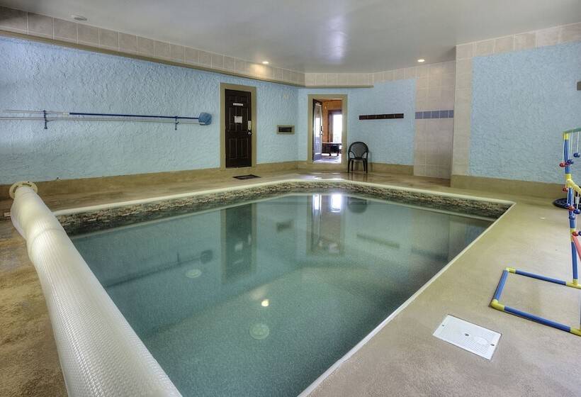 Mystical Creek Pool Lodge #600