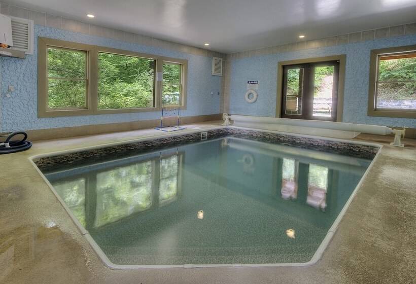 Mystical Creek Pool Lodge #600