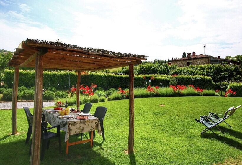 Nice Apartment In Lucignano With Shared Pool