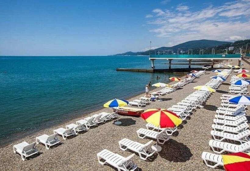 پانسیون Adrada Palace Guest House