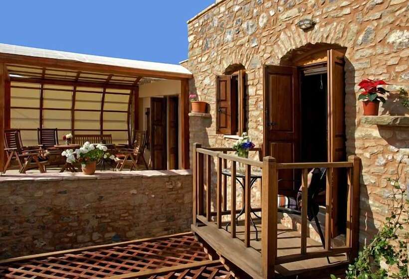 פנסיון Diktynna Traditional Villas