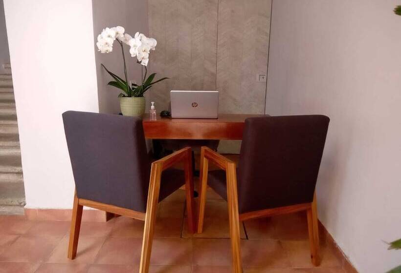 پانسیون Casa De La Asunción