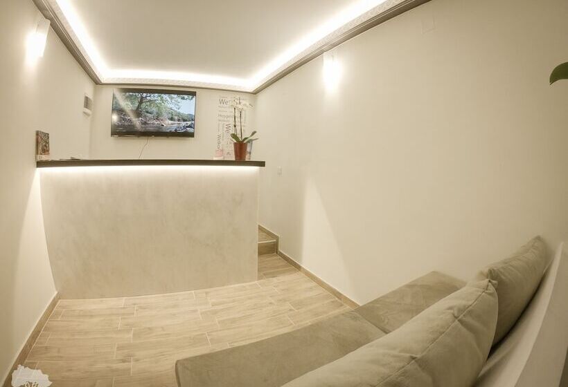 پانسیون Costa Point Chios