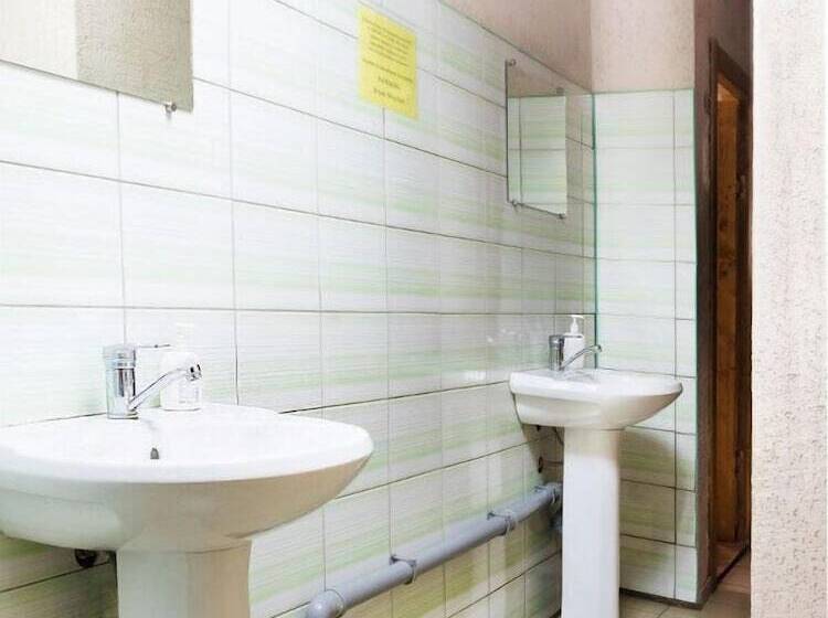 پانسیون Dorozhny Guest House