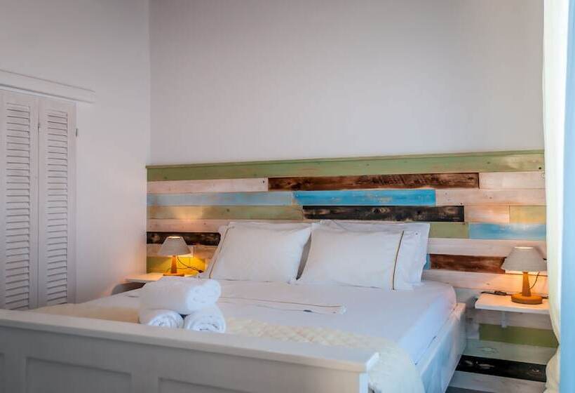 펜션 Faros Apartments