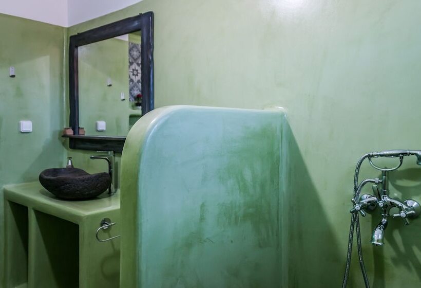 펜션 Faros Apartments