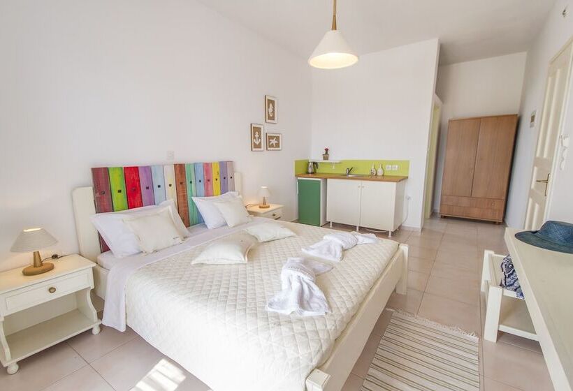 펜션 Faros Apartments