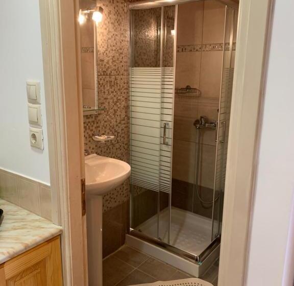 Пансион Glaros Guesthouse