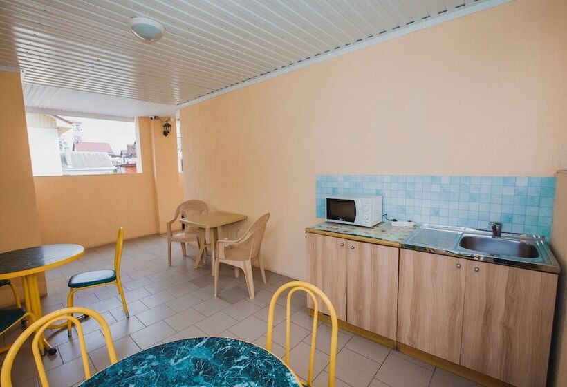 پانسیون Golden Sand Guest House