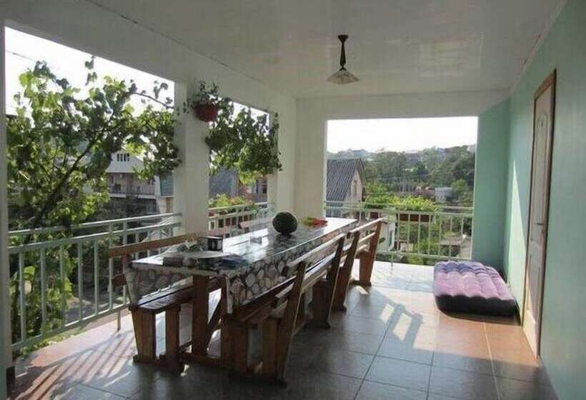 پانسیون Guest House Grant