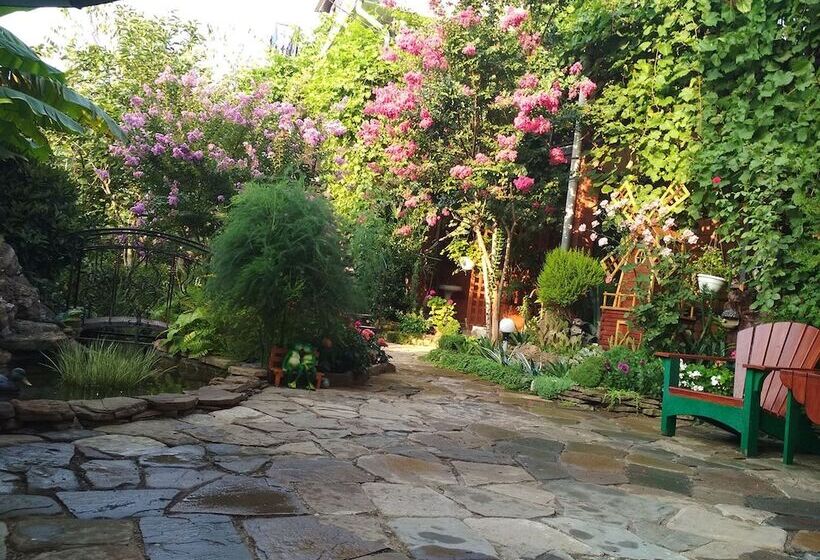 پانسیون Guest House Lydia