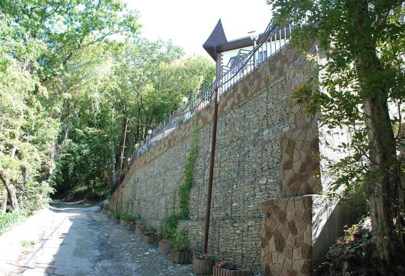 پانسیون Guest House Villa Nadezhda