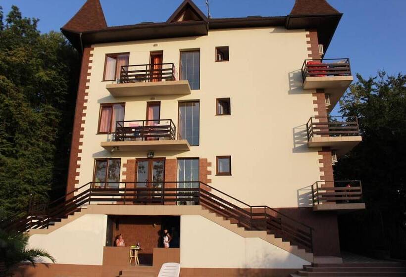 پانسیون Guest House Villa Nadezhda