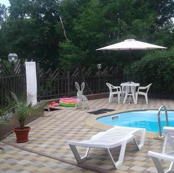 پانسیون Guest House Villa Nadezhda