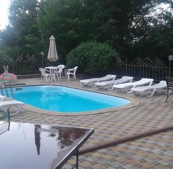 پانسیون Guest House Villa Nadezhda
