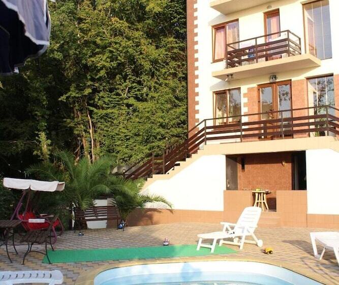 پانسیون Guest House Villa Nadezhda