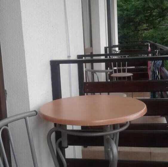 پانسیون Guest House Villa Nadezhda