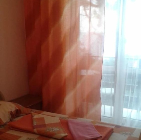 پانسیون Guest House Villa Nadezhda