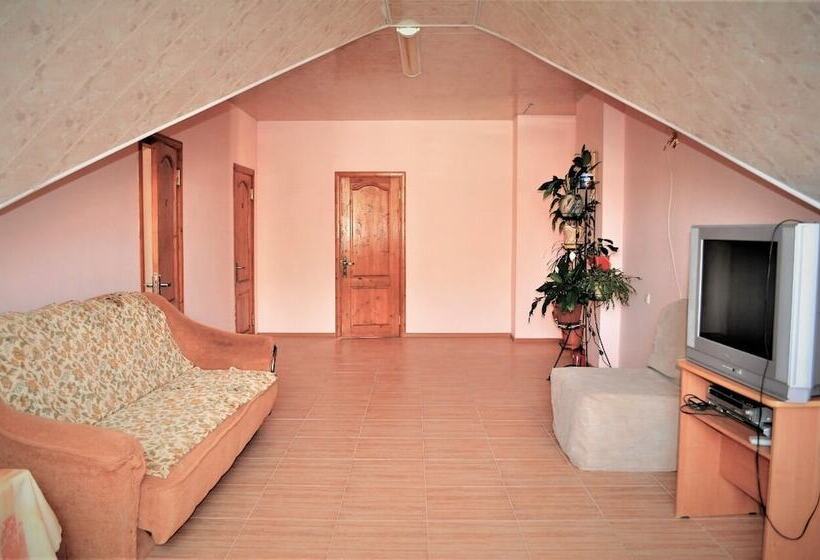 פנסיון Home Felis