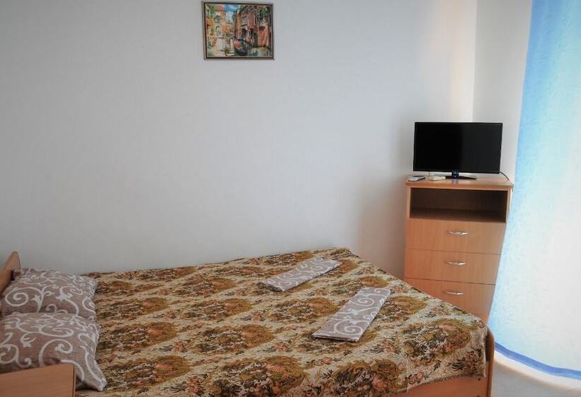 פנסיון Home Felis