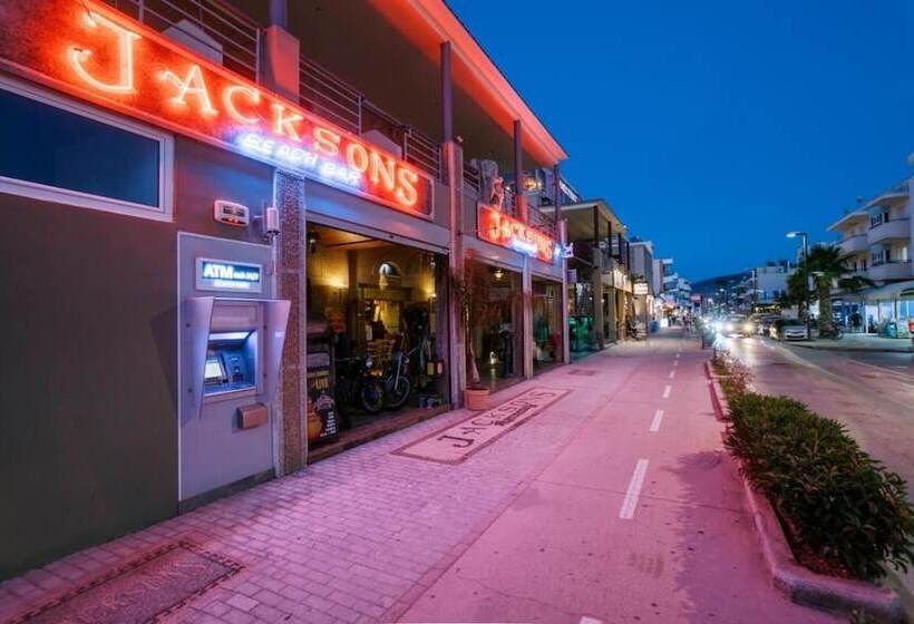 پانسیون Jacksons Luxury Suites