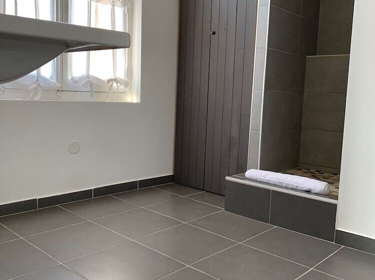 بنسيون Le Clos Corbier