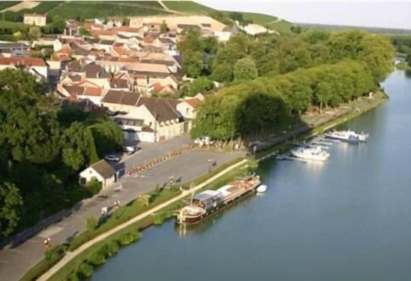 بنسيون Le Clos Corbier