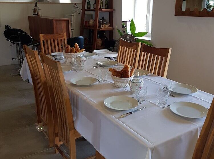 פנסיון Les 2 Rivières Entre Yonne Et Cure