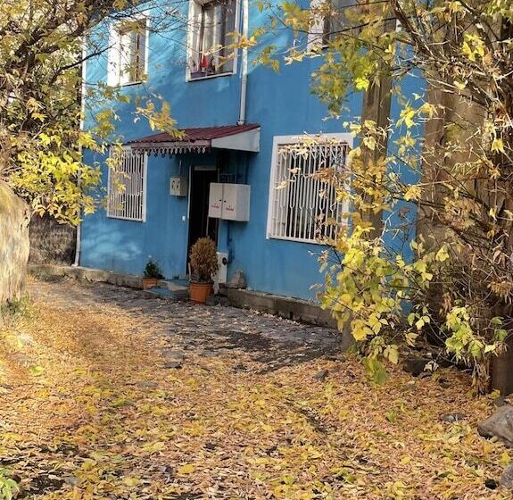 پانسیون Mavi Ladin Konukevi