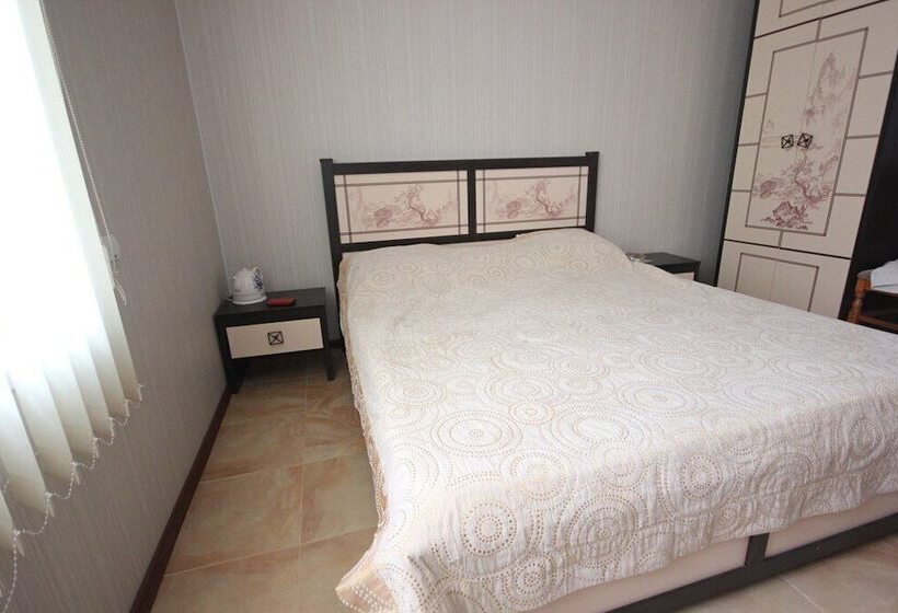 پانسیون Tri A