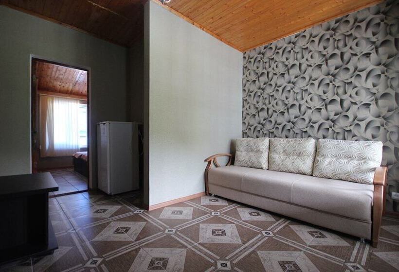 پانسیون Tri A