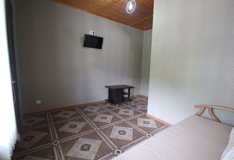 پانسیون Tri A