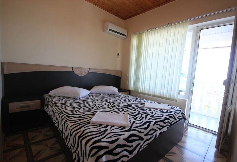 پانسیون Tri A