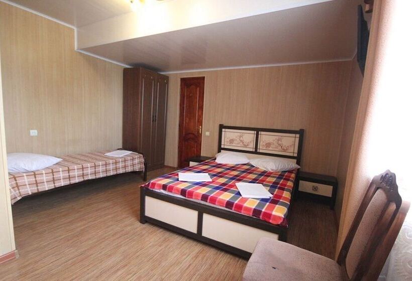 پانسیون Tri A