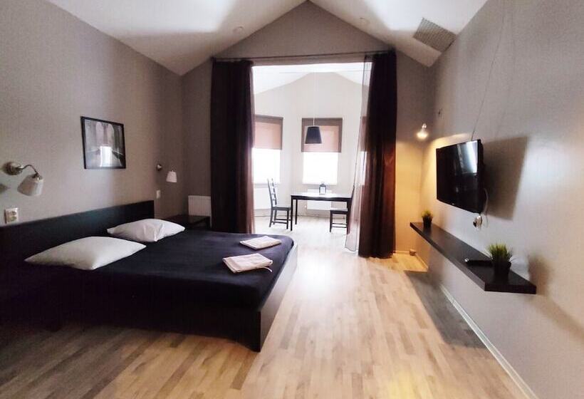 פנסיון Usad Ba