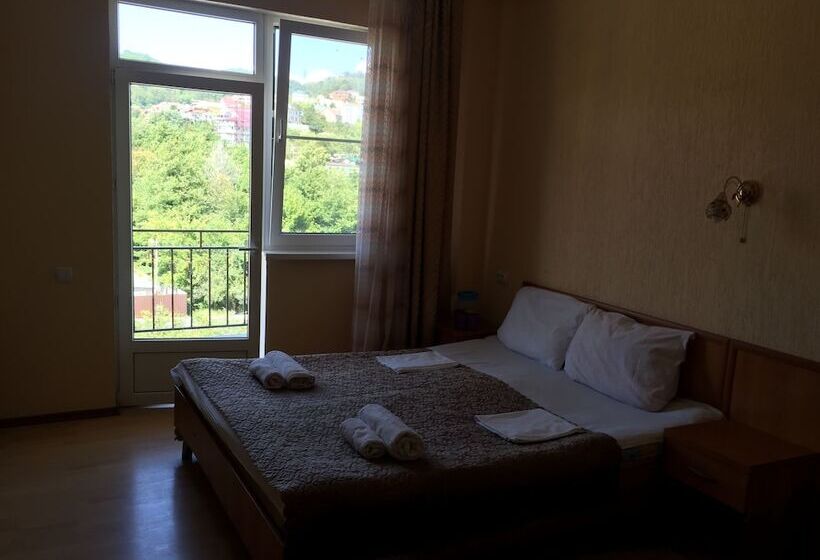 پانسیون Uyutnyy Prichal