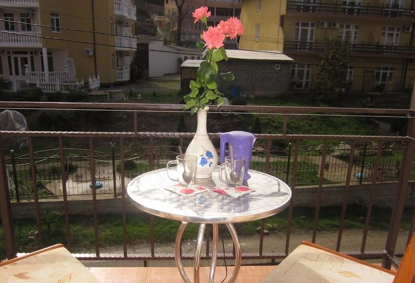 پانسیون Uyutnyy Prichal