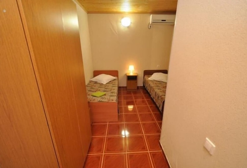 پانسیون Vintage Guest House