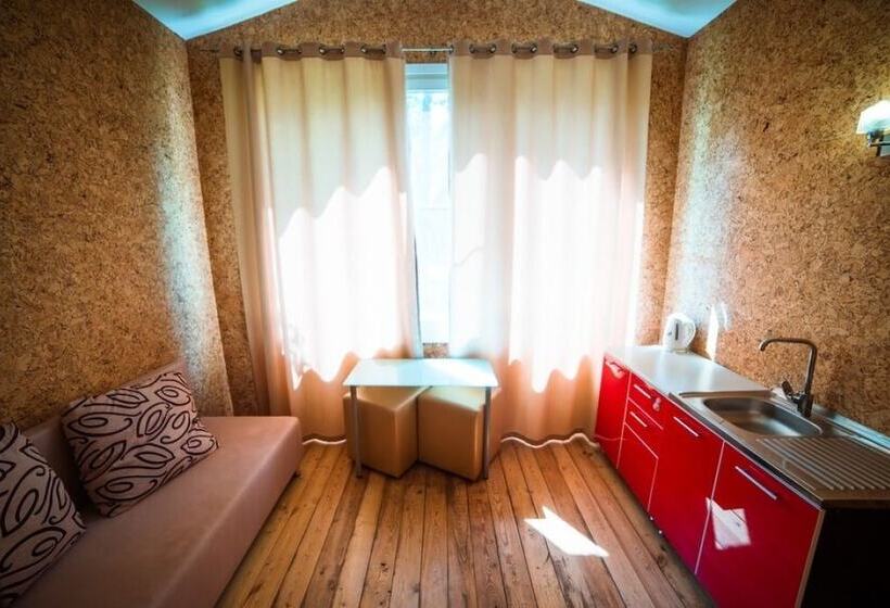 استراحتگاه Park Hotel Lesnica