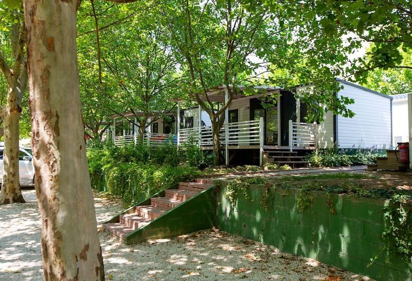 リゾートホテル Pelso Camping