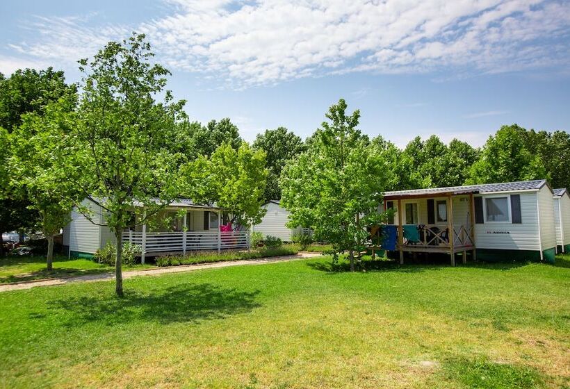 リゾートホテル Pelso Camping